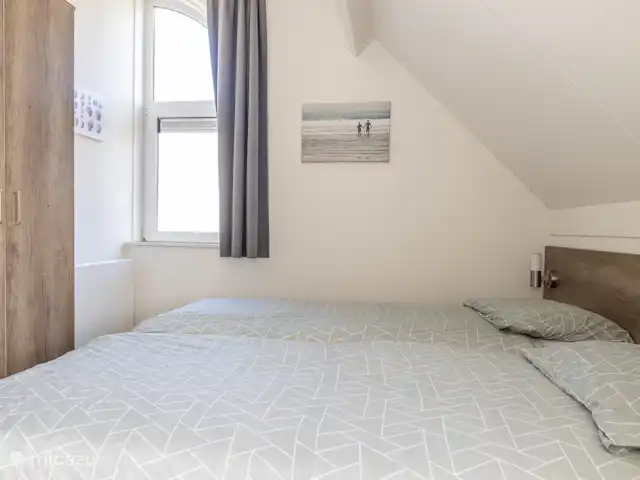 Casa de vacaciones Noordzee Boulevard 32 en Países Bajos, Zelanda, Kamperland - casa vacacional Tercer dormitorio con amplio armario