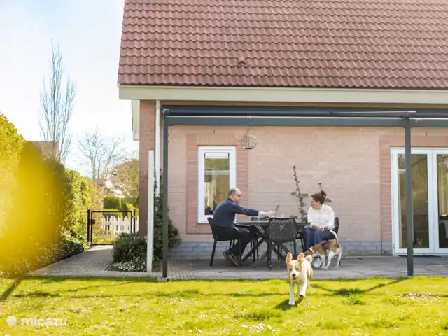 Casa de vacaciones Noordzee Boulevard 32 en Países Bajos, Zelanda, Kamperland - casa vacacional Disfruta del jardín totalmente vallado.