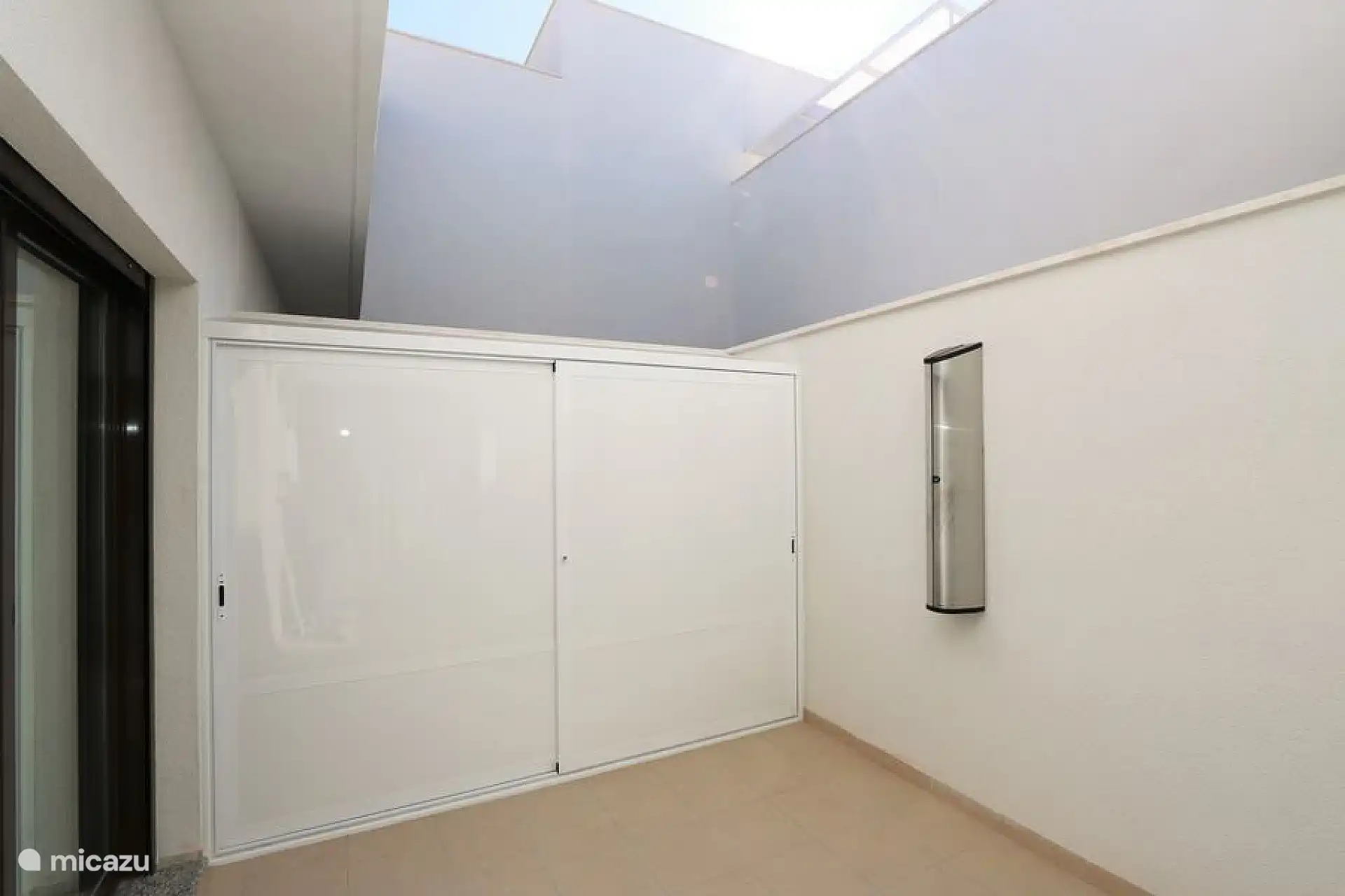 Moderner Bungalow mit privatem Pool