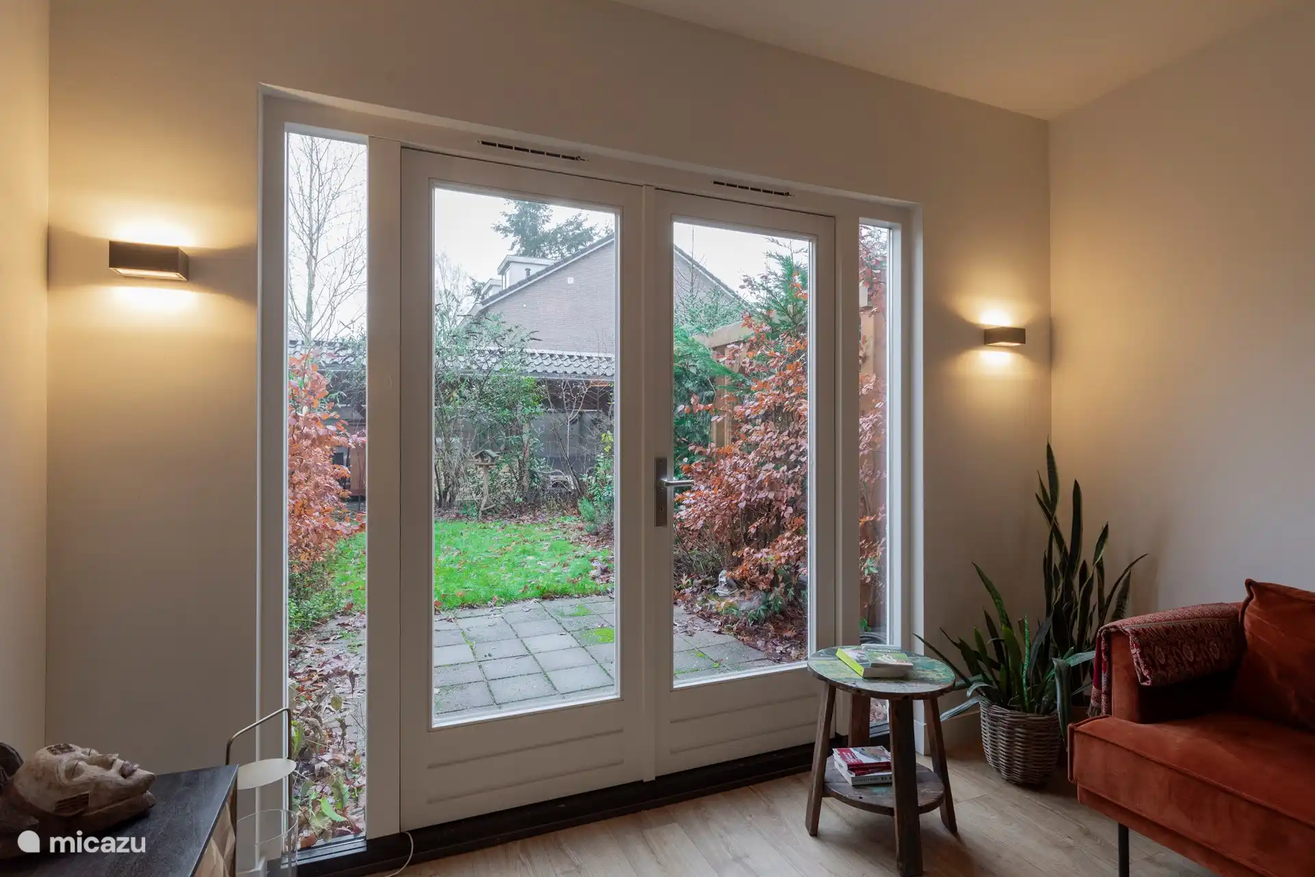 Die Terrassentüren des Wohnzimmers.