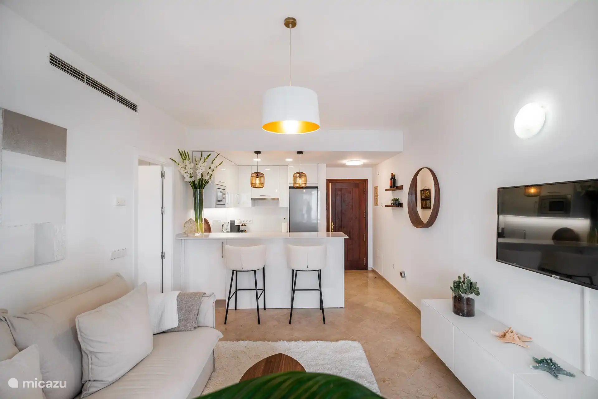 Wohnzimmer und Küche