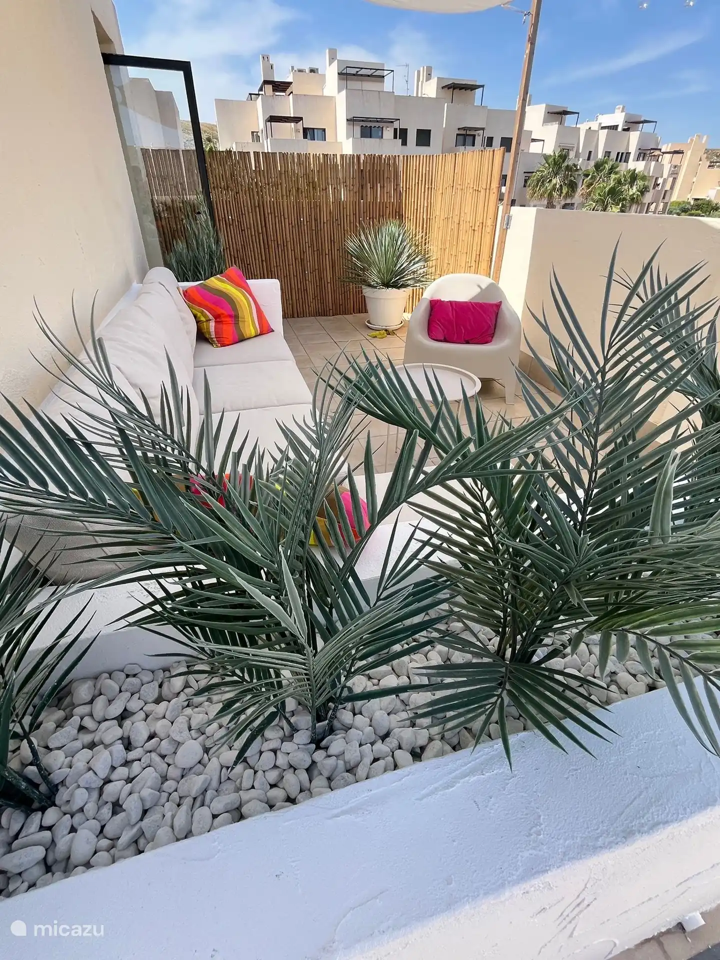 Sofá lounge en la terraza de la azotea