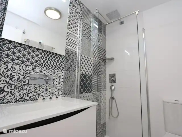 Bel appartement proche de la plage | Espagne, Costa Blanca, Torre de la Horadada - appartement Salle de bain avec douche à l’italienne