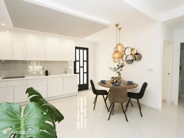 Bel appartement proche de la plage | Espagne, Costa Blanca, Torre de la Horadada - appartement Salle à manger et cuisine