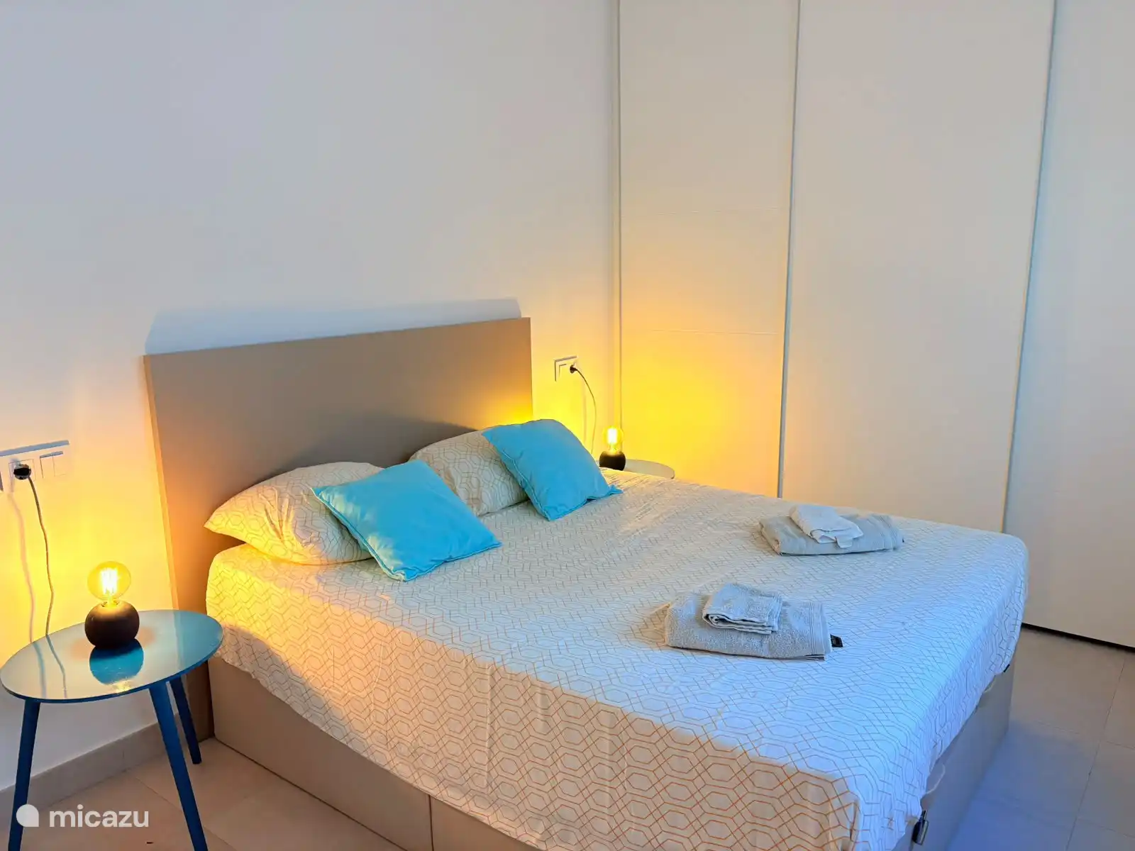 Slaapkamer met tweepersoonsbed