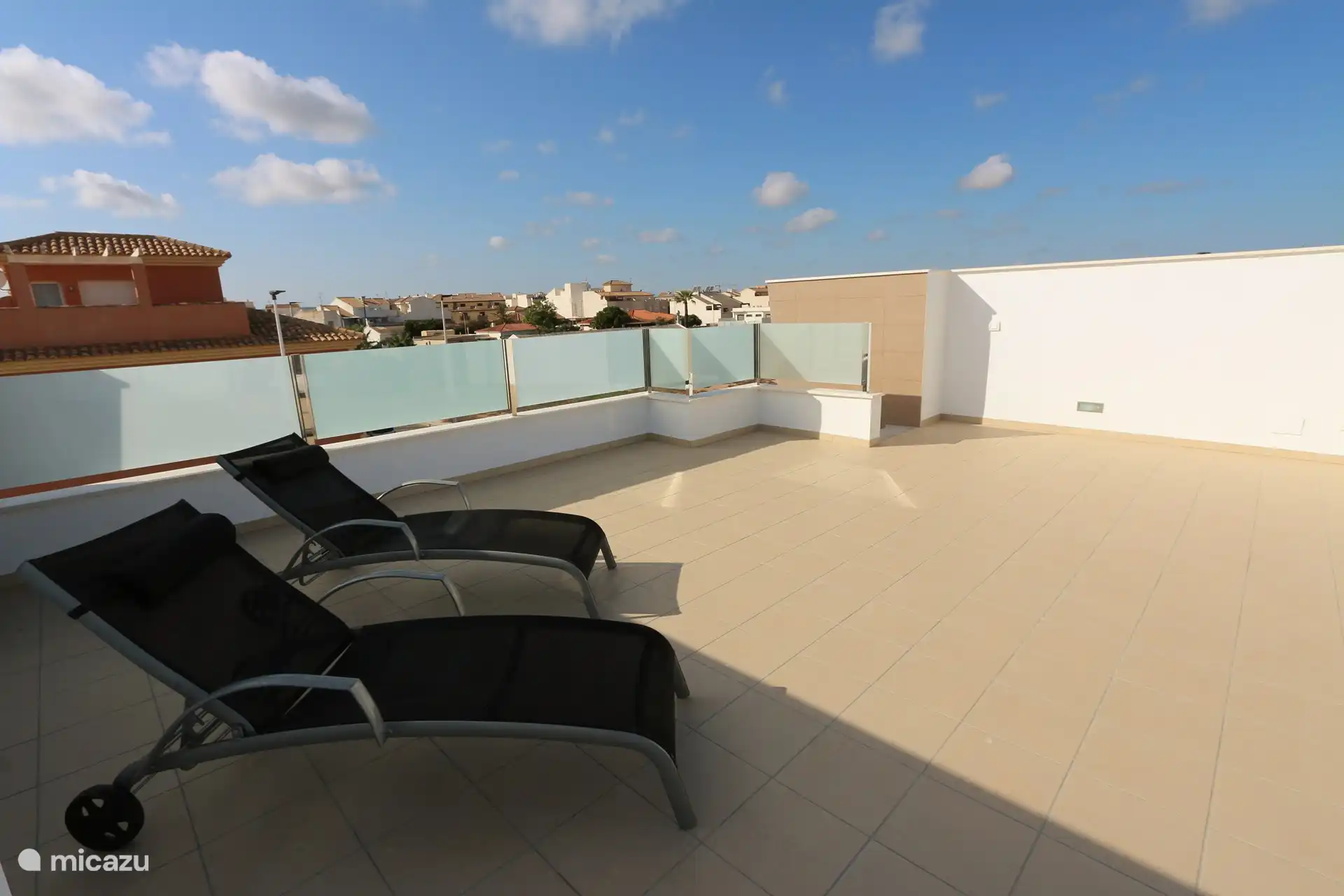 Terrasse mit Lounge-Schuhen