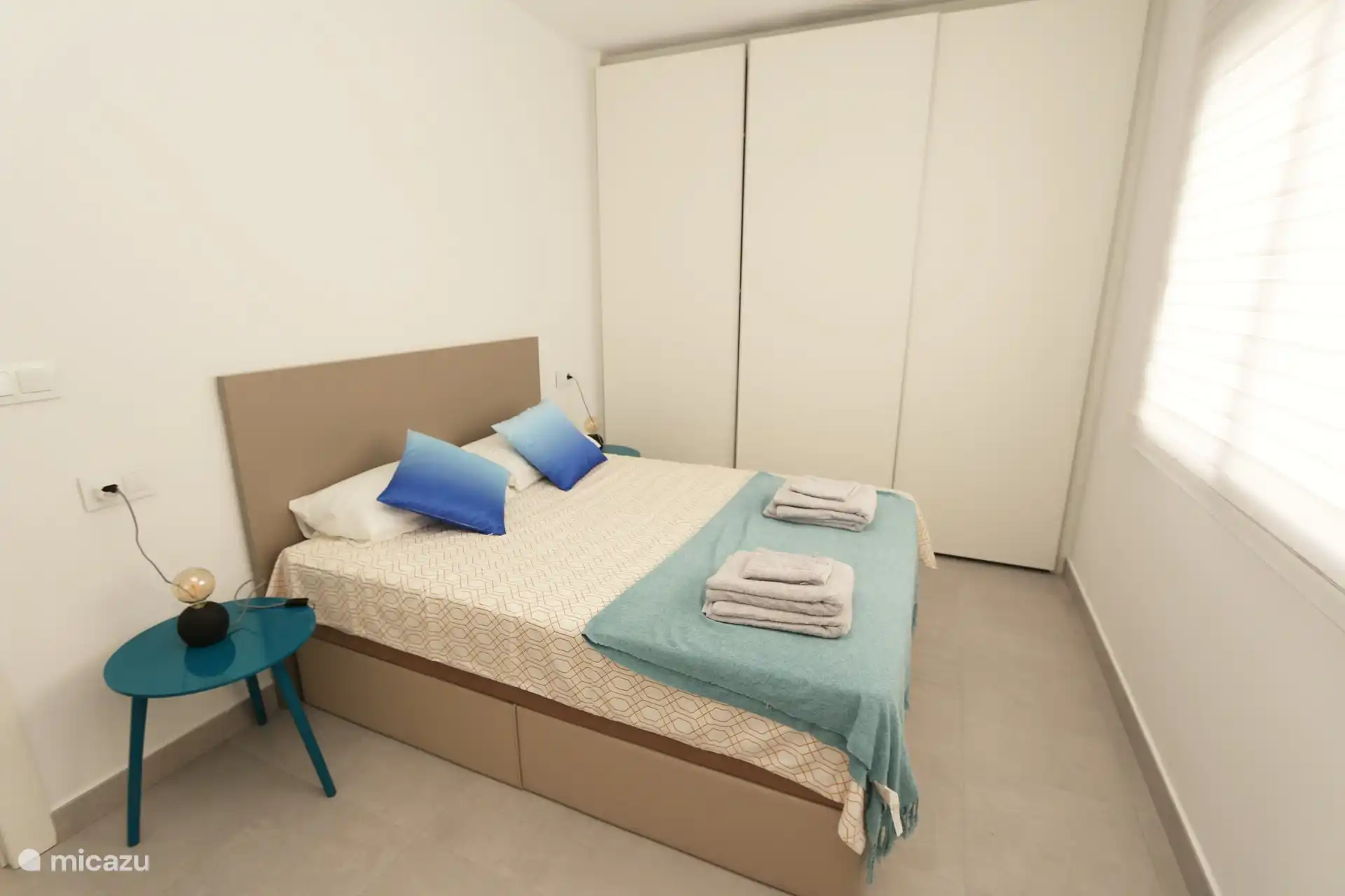 Schlafzimmer mit Doppelbett