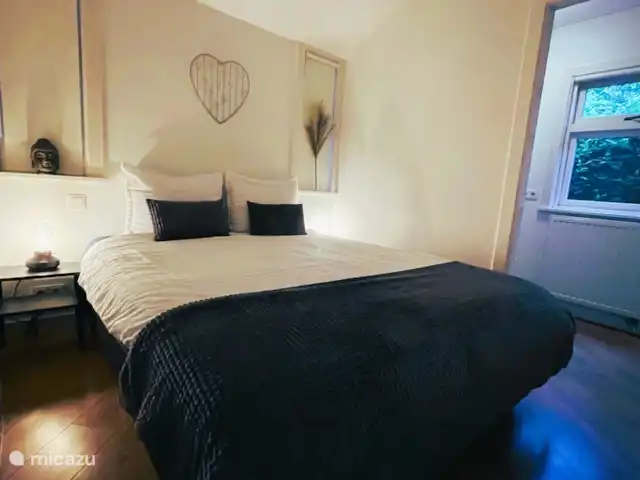 Cottage Felicity - Family Home huren in Nederland, Gelderland, Beekbergen - chalet Comfortabel bed hoofdslaapkamer