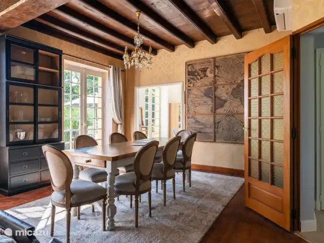 La Perla de Pradal en Francia, Dordoña, Siorac-en-Périgord - casa vacacional Comedor
