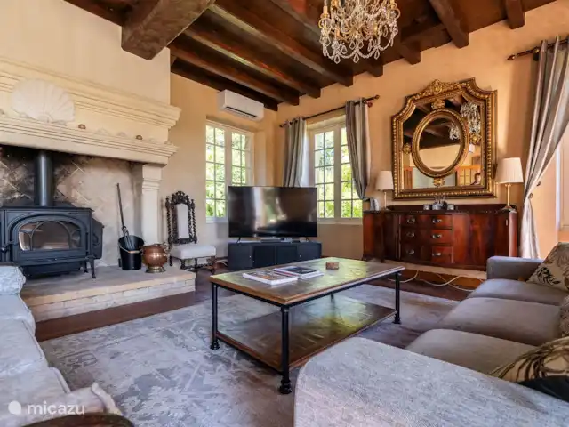 La Perla de Pradal en Francia, Dordoña, Siorac-en-Périgord - casa vacacional Salón