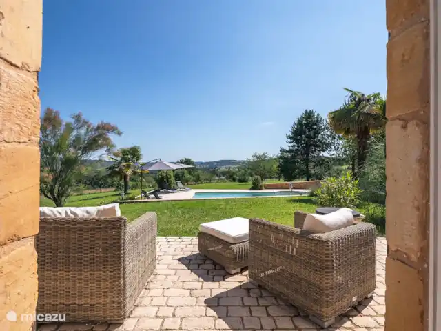 La Perla de Pradal en Francia, Dordoña, Siorac-en-Périgord - casa vacacional Zona de relajación al aire libre