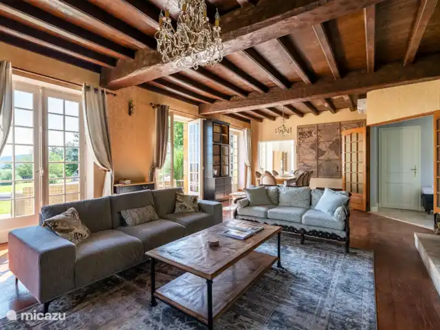 La Perla de Pradal en Francia, Dordoña, Siorac-en-Périgord - casa vacacional Salón