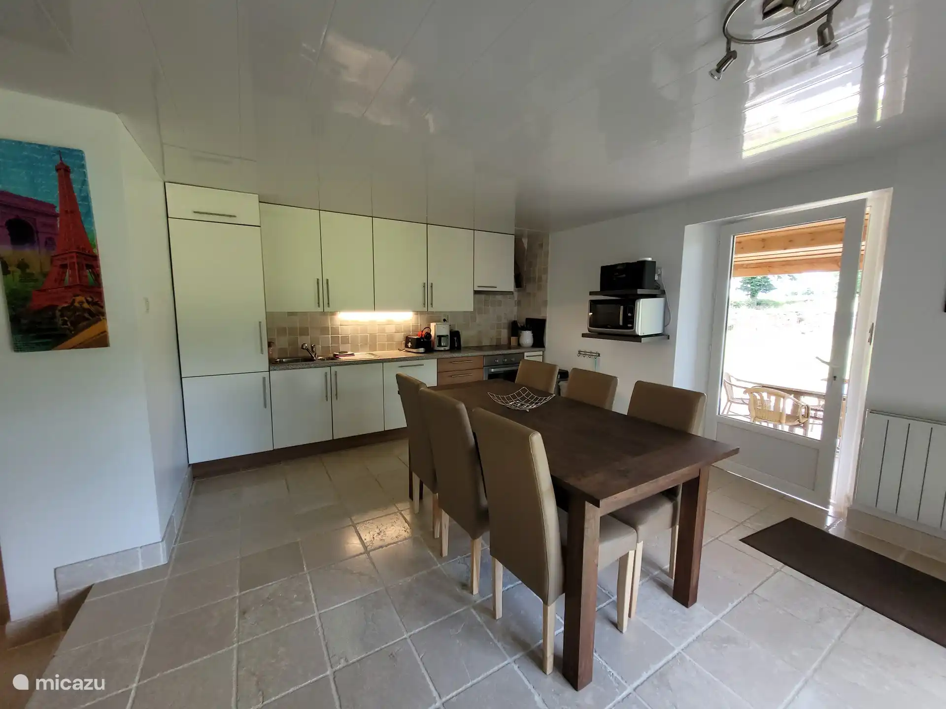 Cuisine avec coin repas