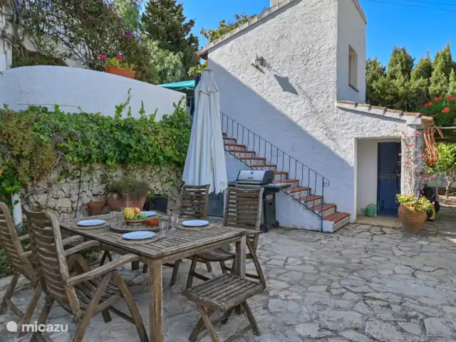 Location de Vacances Espagne, Costa Blanca, Benissa, villa - Casa La Vina Table à manger au bord de la piscine