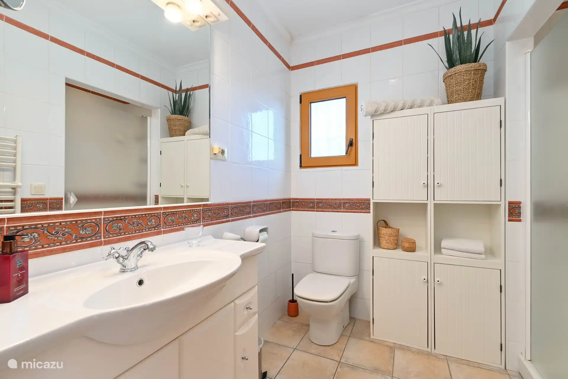 Badezimmer 1 im Obergeschoss