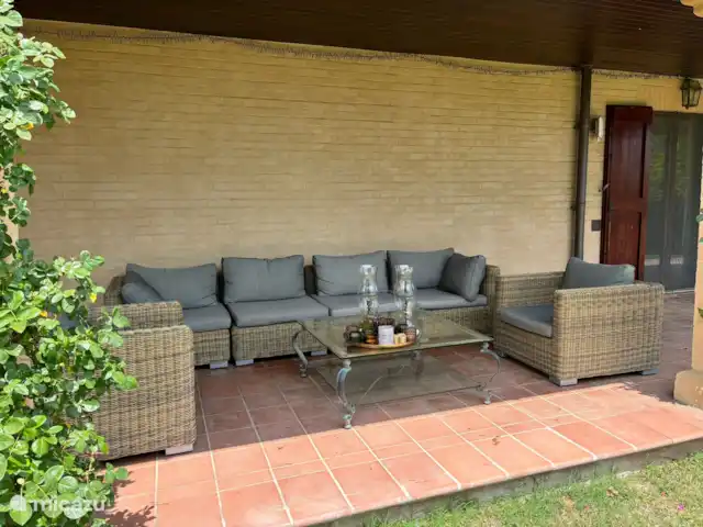 Villa Rose e Fiori (a 6 km del mar) en Italia, Marche, Potenza Picena - villa Terraza cubierta