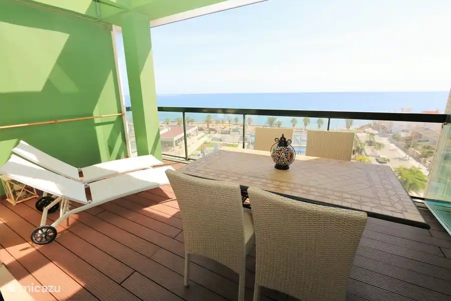 Balkon mit Meerblick