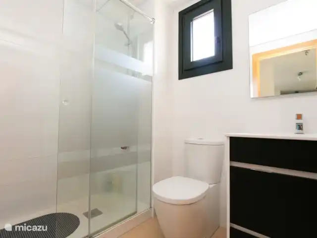 Appartement met zeezicht  huren in Spanje, Costa Blanca, Torre de la Horadada - appartement Badkamer met inloopdouche