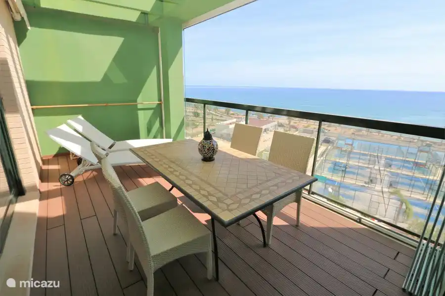 Balkon mit Meerblick