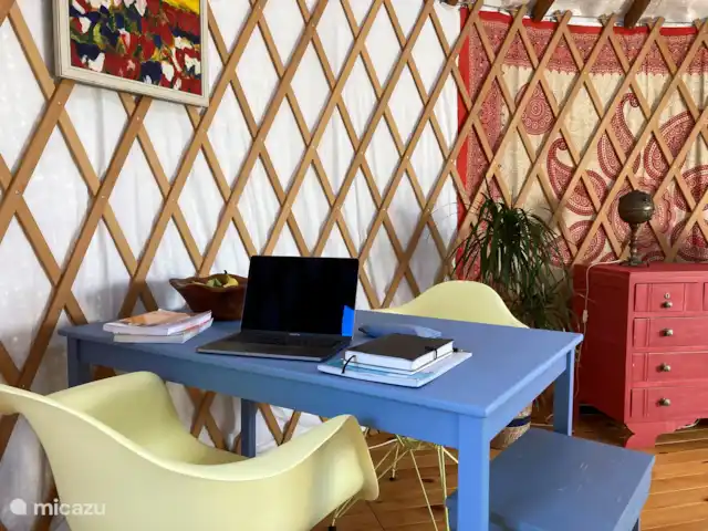 Location de Vacances Portugal, Algarve, Moncarapacho, glamping / tente safari / yourte - YURT Algarve Le workation ? Il y a l’internet par fibre optique.