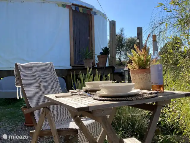 Location de Vacances Portugal, Algarve, Moncarapacho, glamping / tente safari / yourte - YURT Algarve Belle salle à manger en plein air.