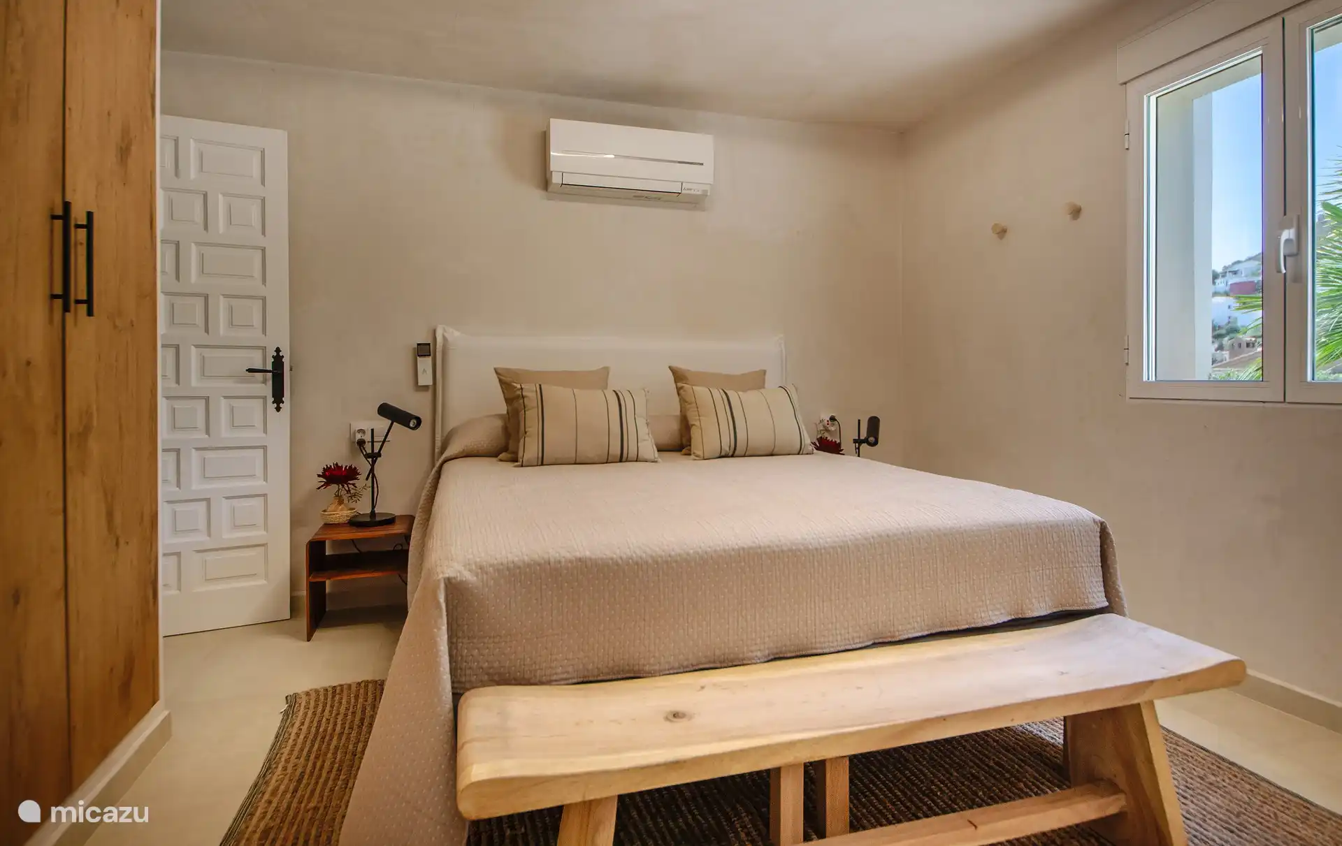 Erstes Schlafzimmer im Erdgeschoss