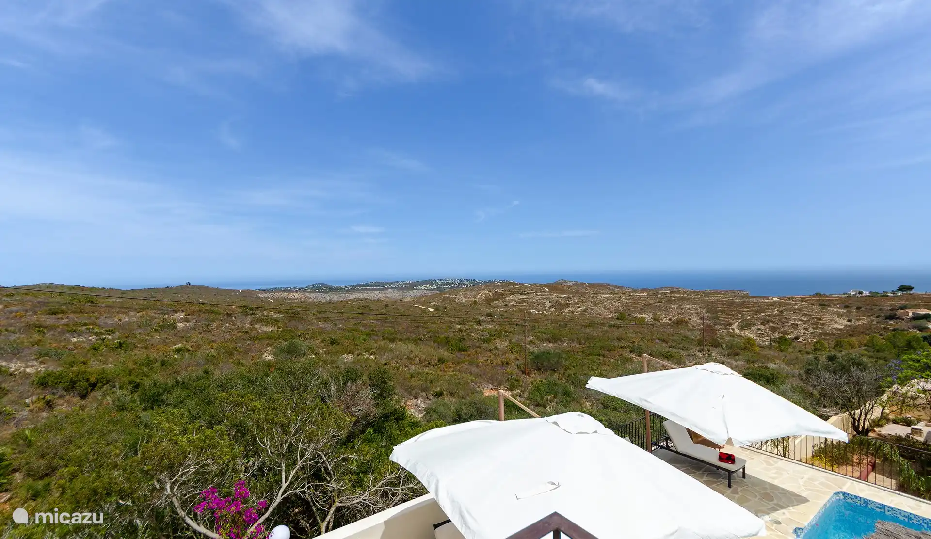 Blick von der Terrasse im ersten Stock