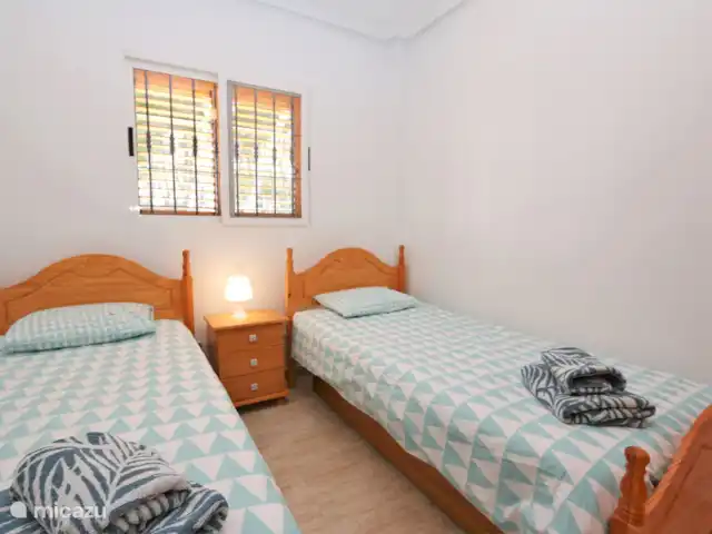 Maison d’angle près des plages | Espagne, Costa Blanca, Mil Palmeras - maison de vacances Chambre avec deux lits simples