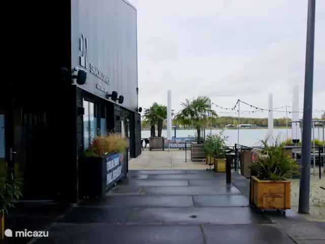 Location de Vacances Pays-Bas, Drenthe, Zuidwolde, tiny house - La chouette hulotte Bar de plage à proximité