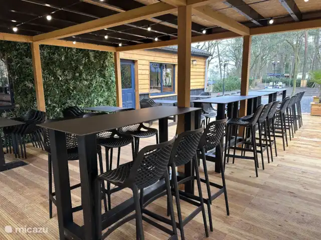 Location de Vacances Pays-Bas, Drenthe, Zuidwolde, tiny house - La chouette hulotte Restaurant et terrasse au camping