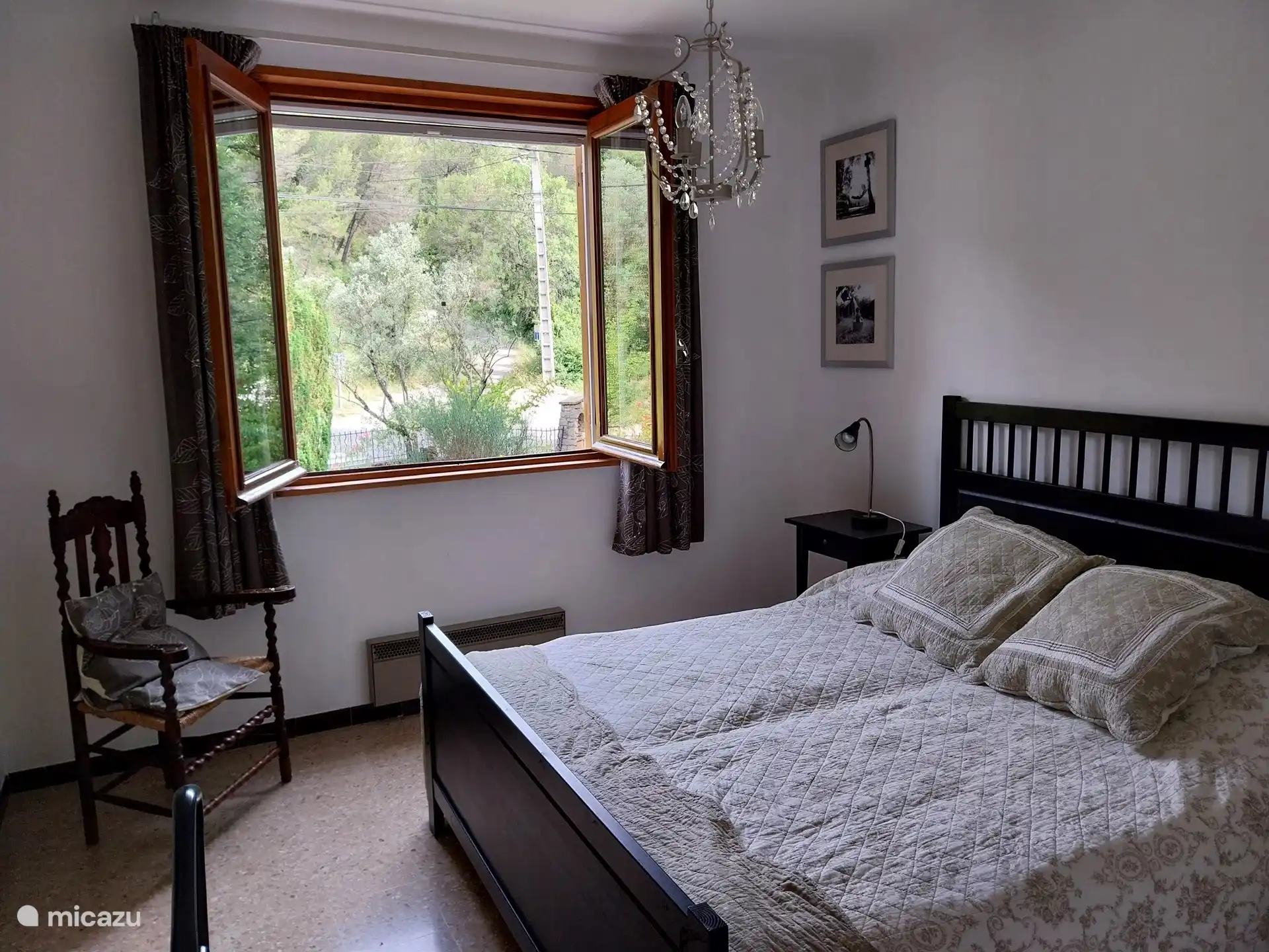 Zweites Schlafzimmer für 2 Personen an der Vorderseite 