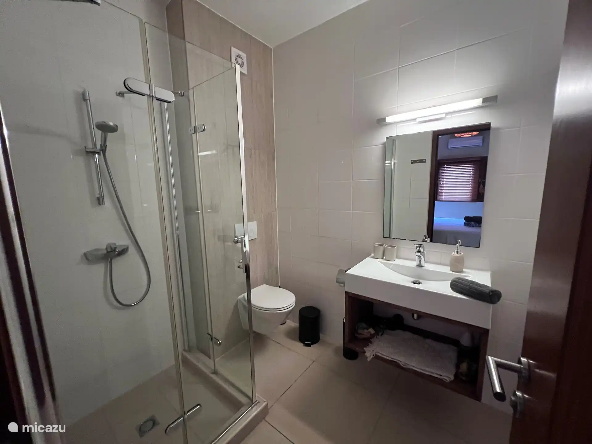 Salle de bain de la chambre 1