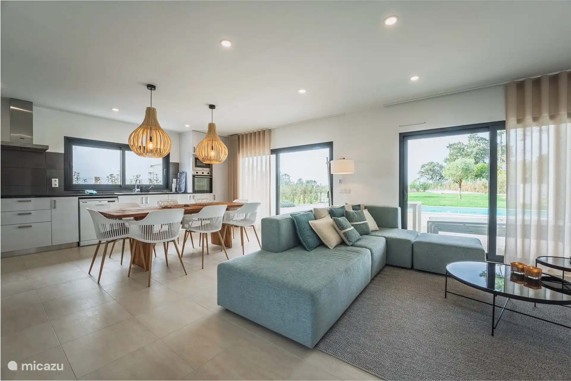 Wohnzimmer und Küche