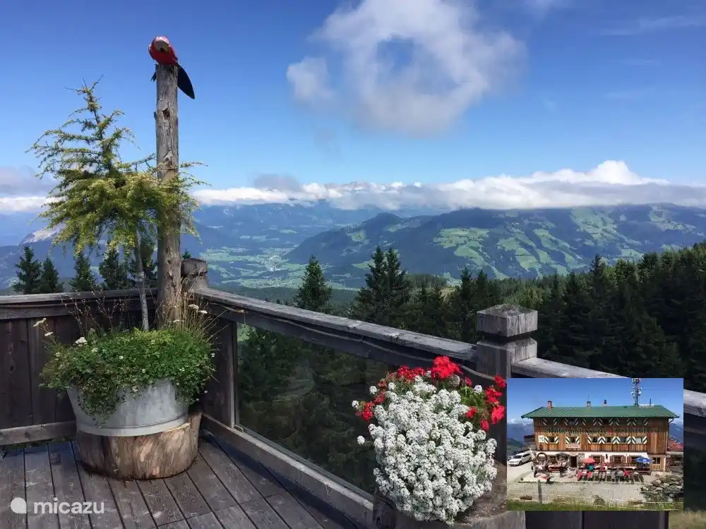 Uitzicht van het terras van de Rübezahl hütte.