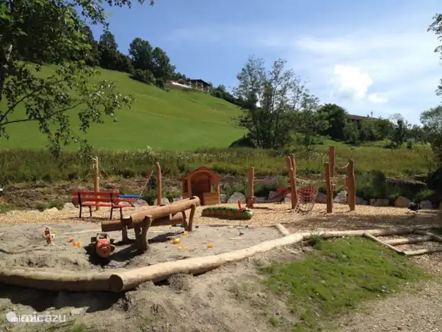 Sonnenalp Markbachjoch XL en Austria, Tirol, Niederau - apartamento En 2014, el municipio de Niederau y otros pueblos construyó varios de estos tipos de campos de juego. Este campo de juego se encuentra a lo largo de la ruta de senderismo, cerca del apartamento.