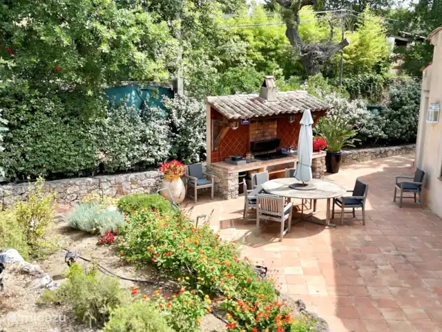 Villa Verte en Francia, Costa Azul, Grimaud - casa vacacional Cocina exterior y terraza