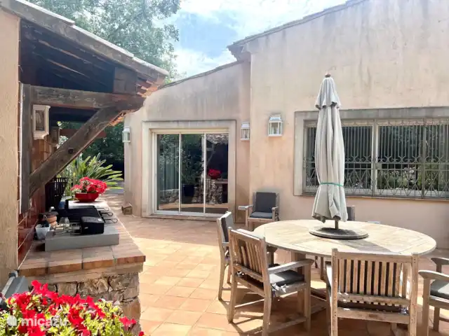 Villa Verte en Francia, Costa Azul, Grimaud - casa vacacional Cocina exterior y terraza