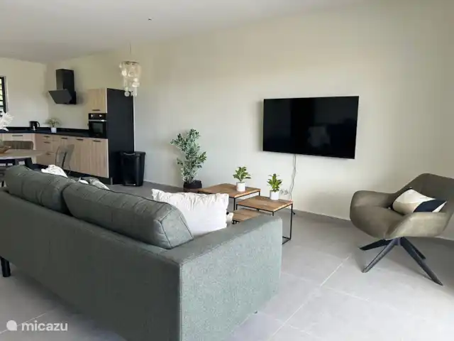 Appartement Curaçao avec grand balcon | Curaçao, Curaçao-Centre, Willemstad - appartement TV avec 30000 chaînes également toutes néerlandaises et internationales