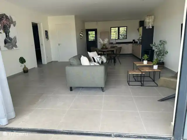 Appartement Curaçao avec grand balcon | Curaçao, Curaçao-Centre, Willemstad - appartement Long salon