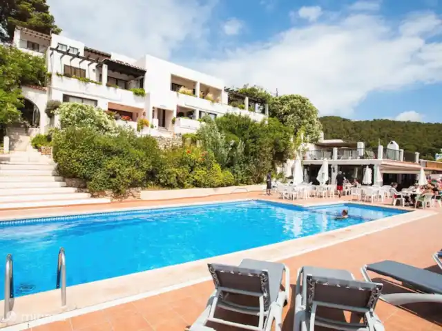 Casita Cala Llonga  | Espagne, Ibiza, Cala Llonga - maison mitoyenne Piscine, bar et restaurant au sein de la communauté