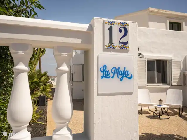 Villa La Maja en bord de mer | Espagne, Fuerteventura, Corralejo - villa Entrée de la Villa La Maja, par la rue Poris nº 12, maison 5
