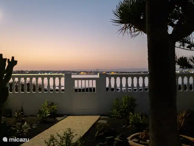 Villa La Maja en bord de mer | Espagne, Fuerteventura, Corralejo - villa Coucher de soleil depuis le jardin