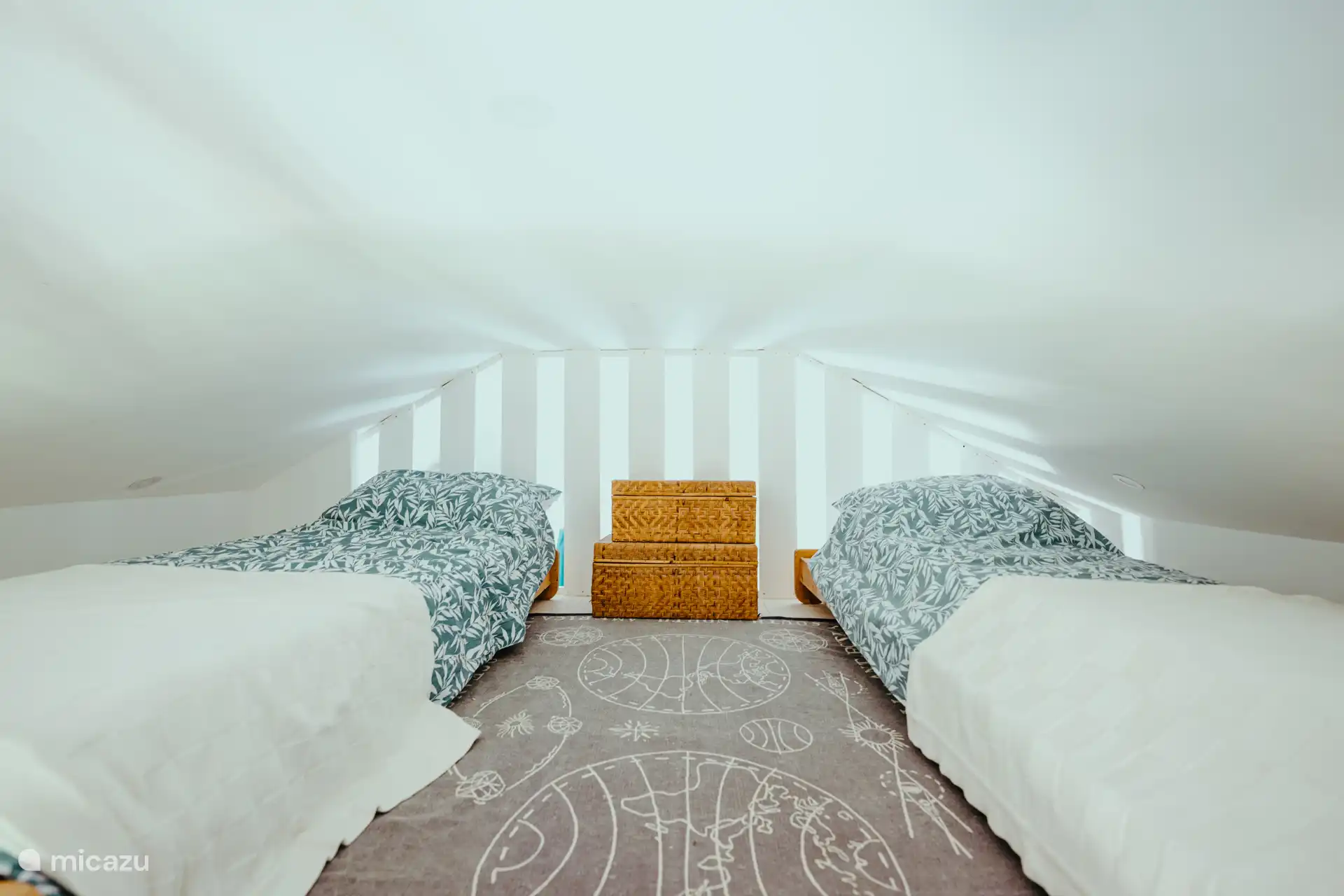 Mezaninne au chambre à coucher 1