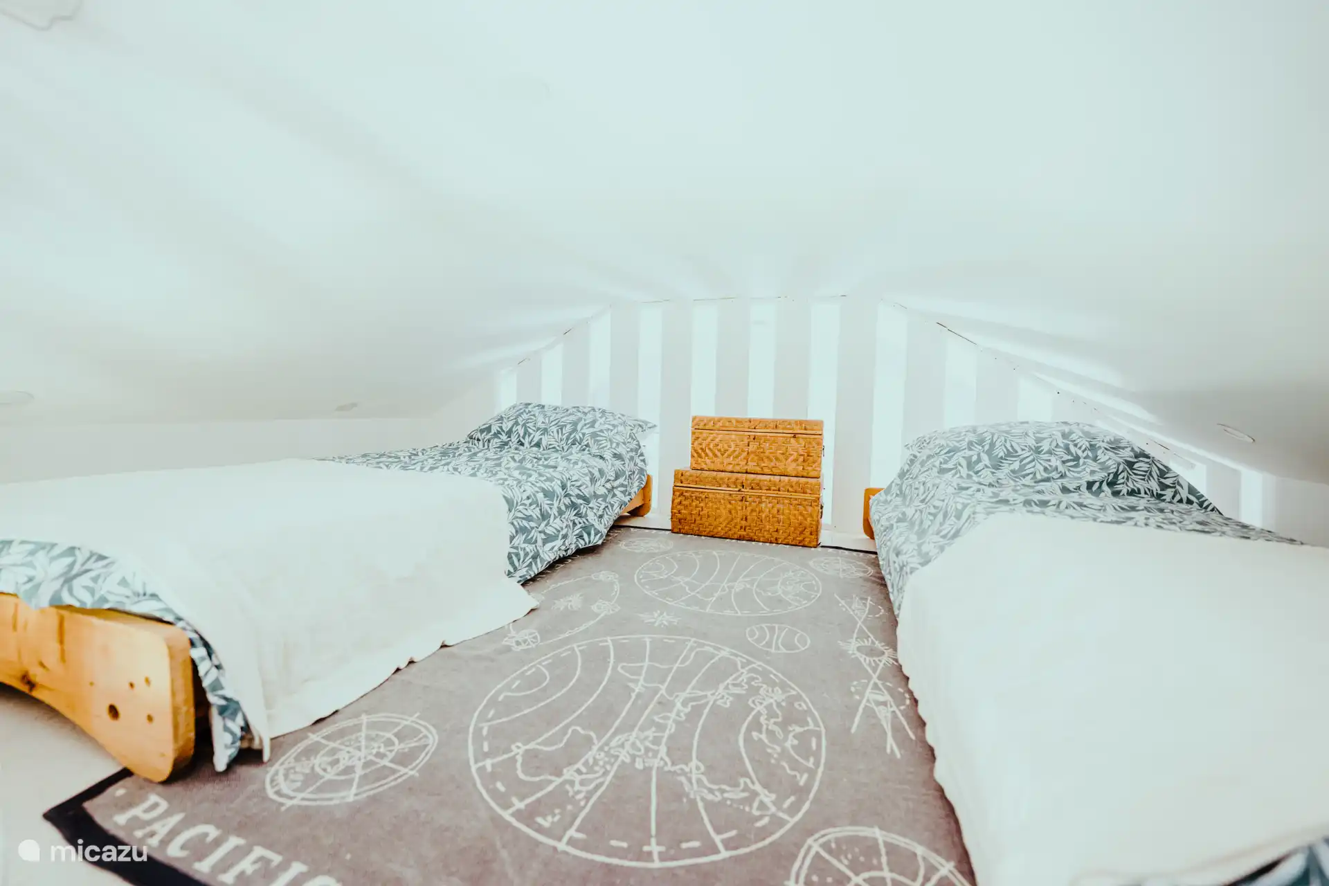 Mezaninne au chambre à coucher 1