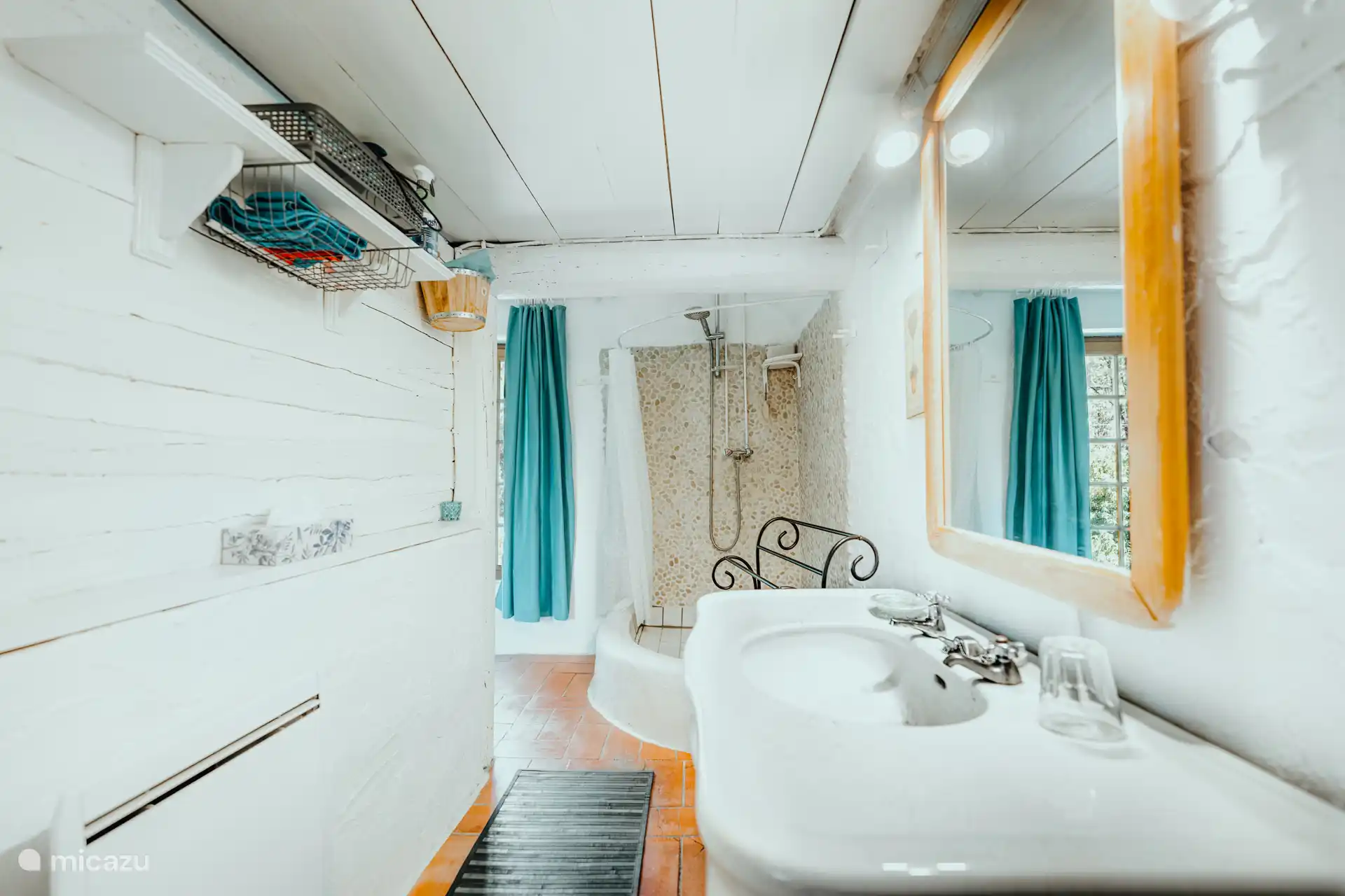 Salle de bain du chambre à coucher 1
