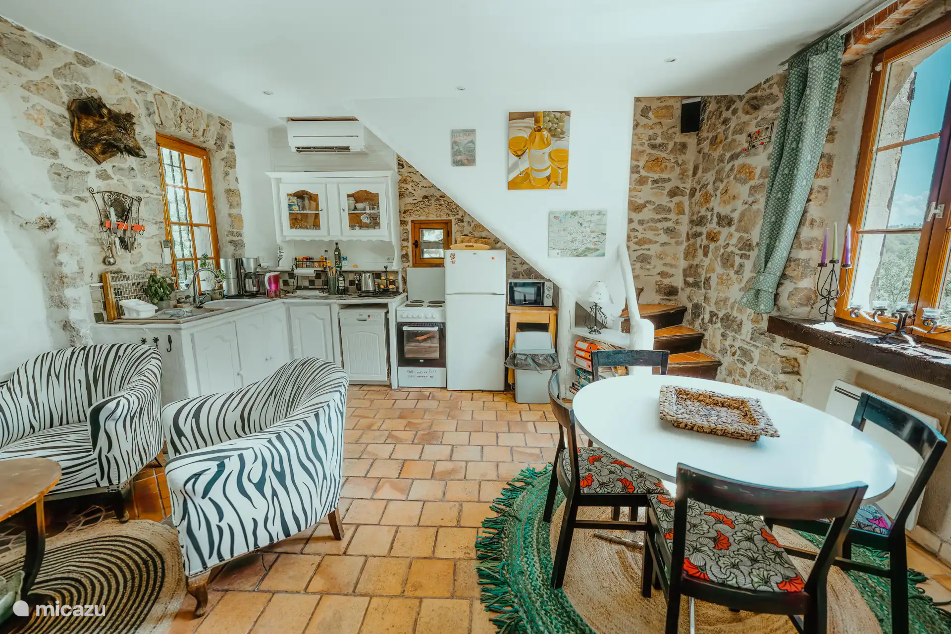 Sejour et cuisine ouverte