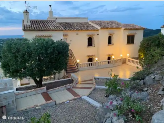 Nido de Aquila en España, Costa Blanca, Pedreguer  - villa