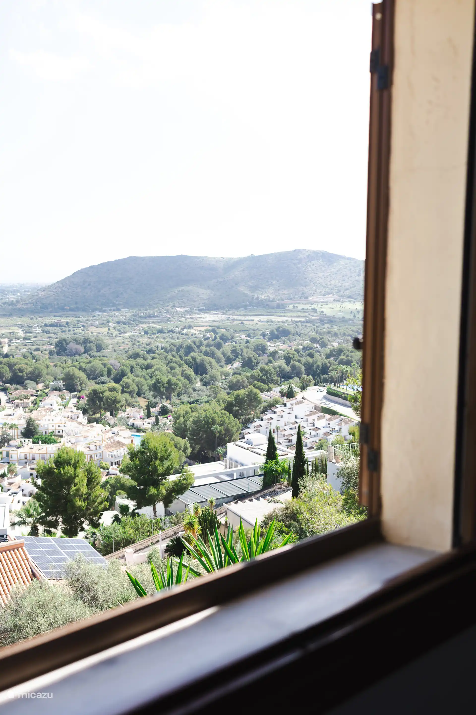 Une partie de la vue depuis la chambre 1 à l’étage