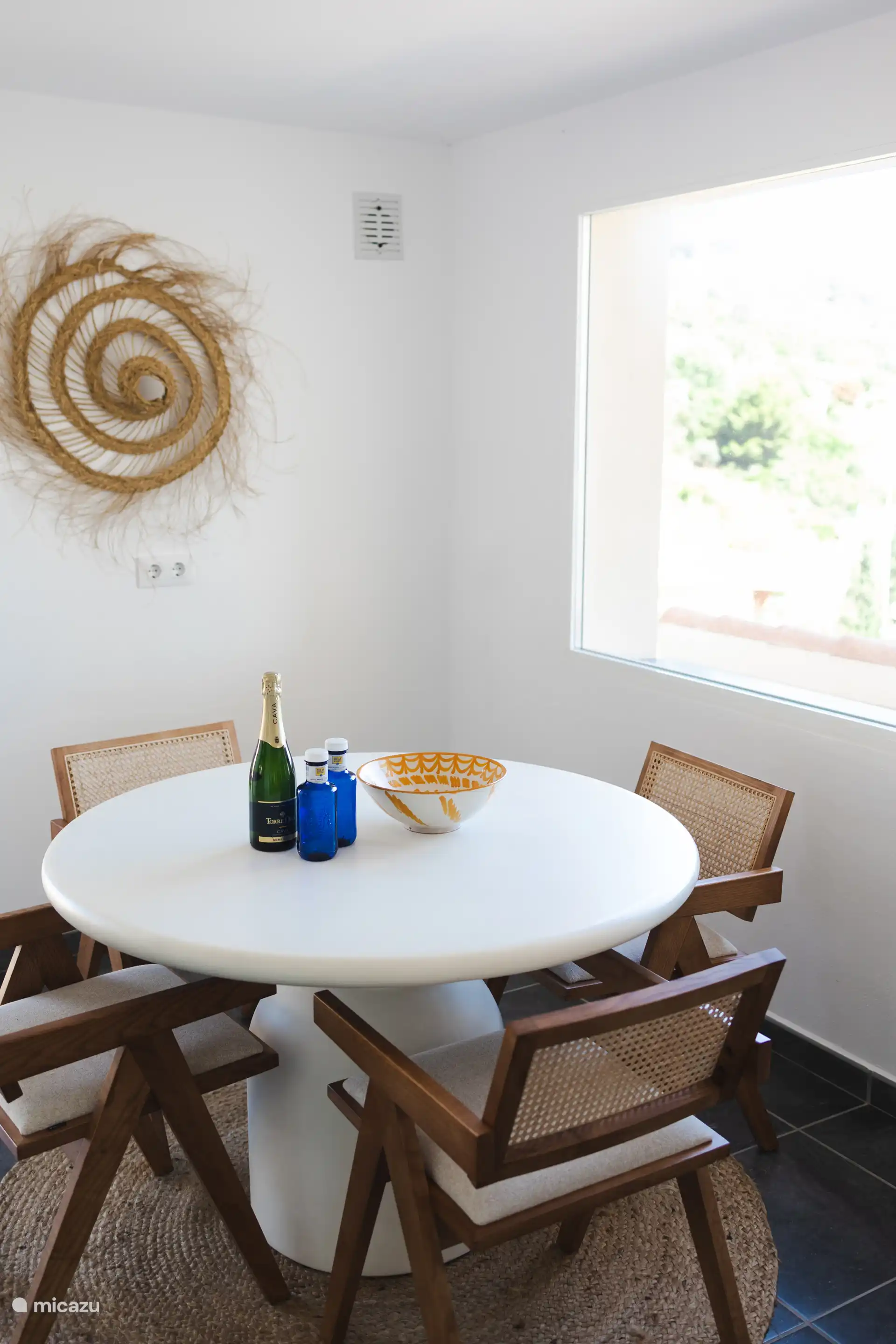 Salle à manger au rez-de-chaussée