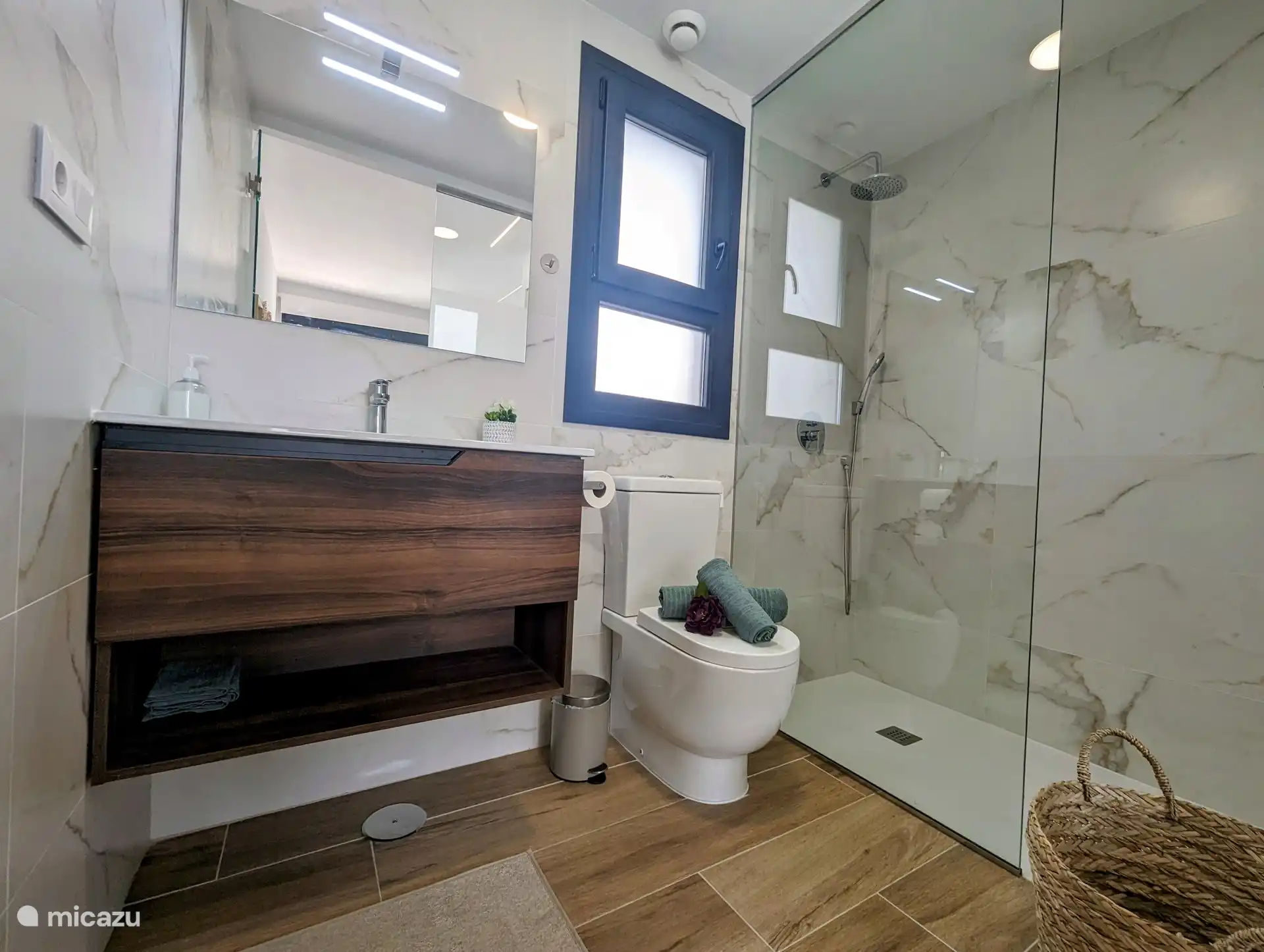 badkamer bij grote slaapkamer